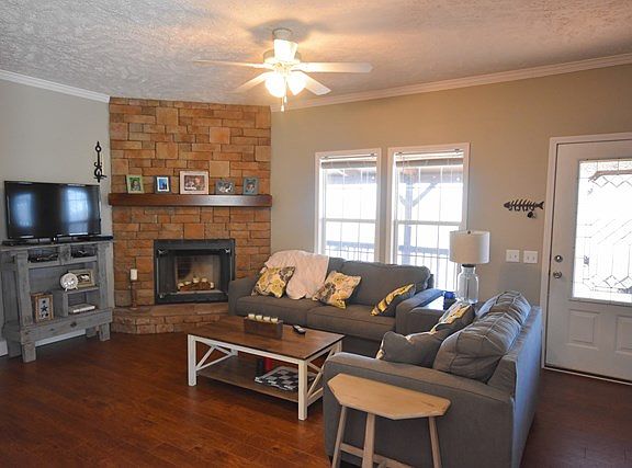 5th image of 251 Brooklynn Trl