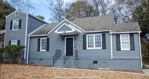 1372 Smith St Photo 1