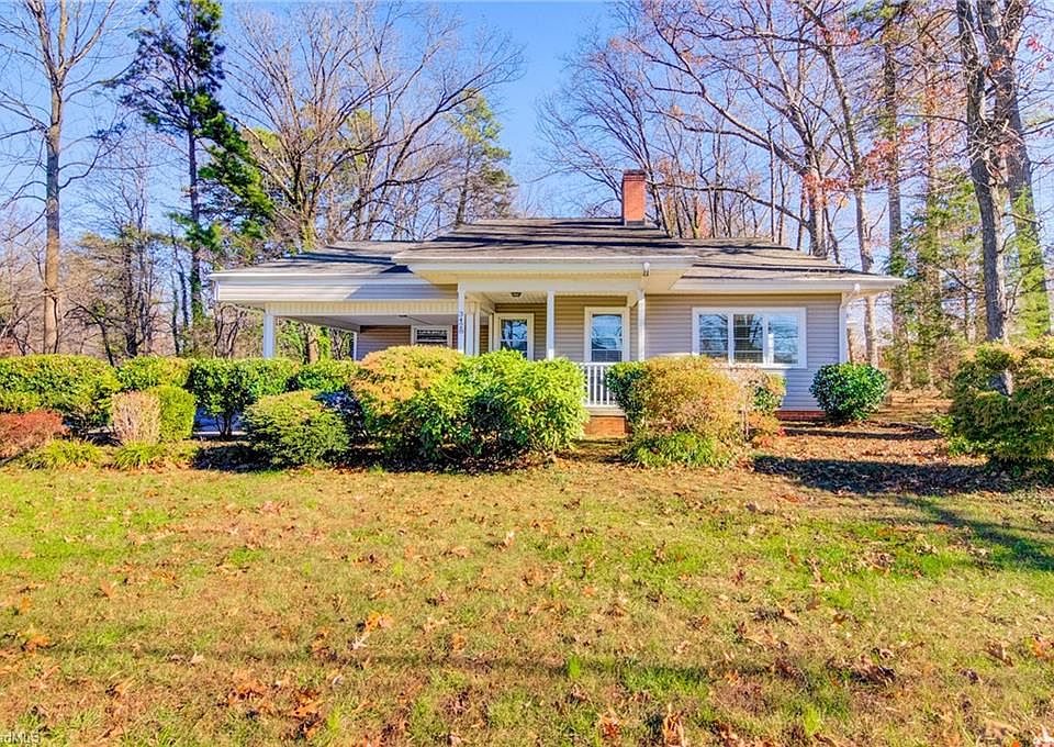 1st image of 3428 Summit Ave