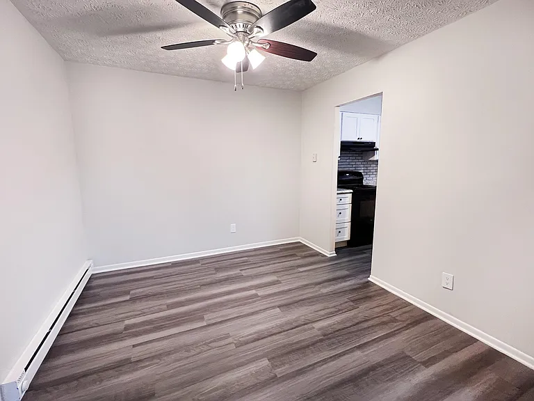 Oakwood Apartments — Photo 65