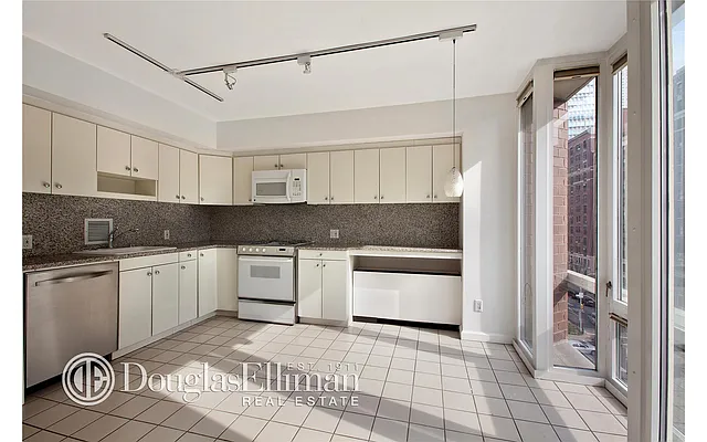 Rented by Douglas Elliman | media 24