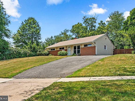 4th image of 13600 Parkland Dr
