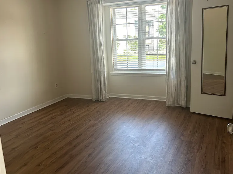 2827 Hazelwood Dr — Photo 14