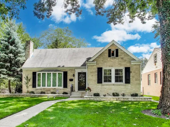 5533 N Forest Glen Ave, Chicago, IL 60630
