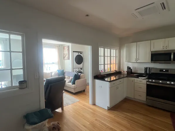 37 South St APT 6, Foxboro, MA 02035