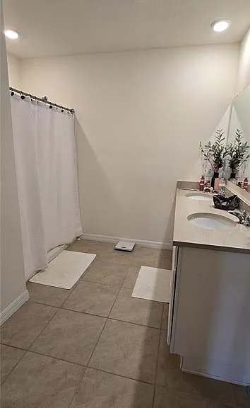 1136 Belfast Pl — Photo 5