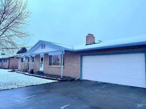 1102 E 17th St, Burley, ID 83318