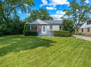 8114 W Whitaker Ave, Greenfield, WI 53220