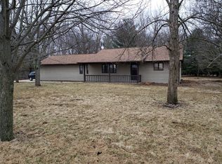 2413 Lickskillet Rd, White Heath, IL 61884