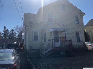 10 Madison Ave, Ravena, NY 12143