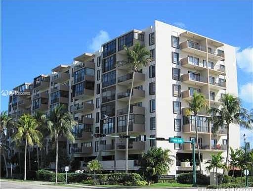 1st image of 575 Crandon Blvd APT 407