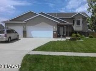 3351 Washington St S, Fargo, ND 58104