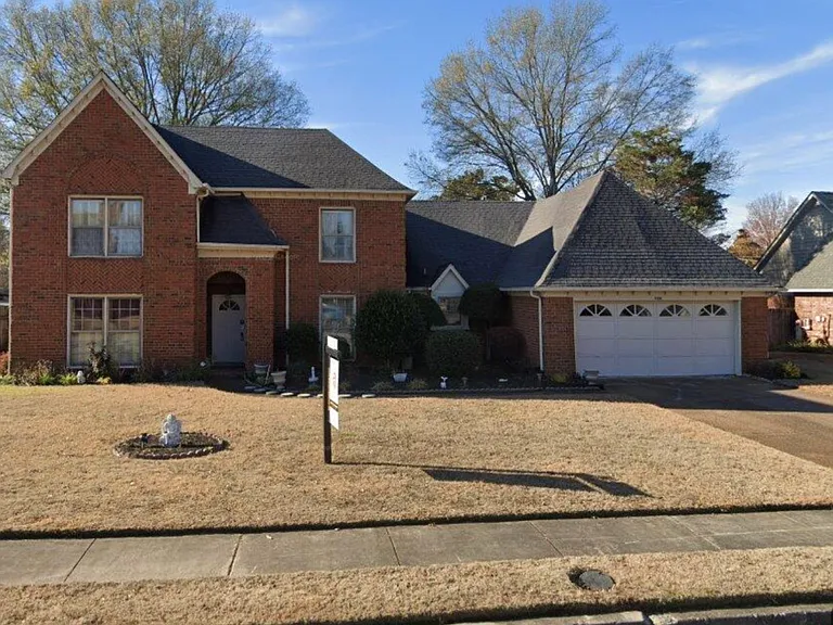 2033 Westbriar Dr — Photo 1