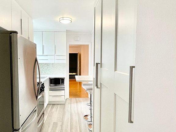 3rd image of 1807 Union St #B