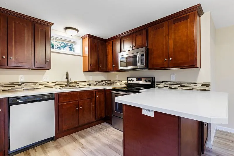 Building Photo - 4430 NE 78th Ave #B