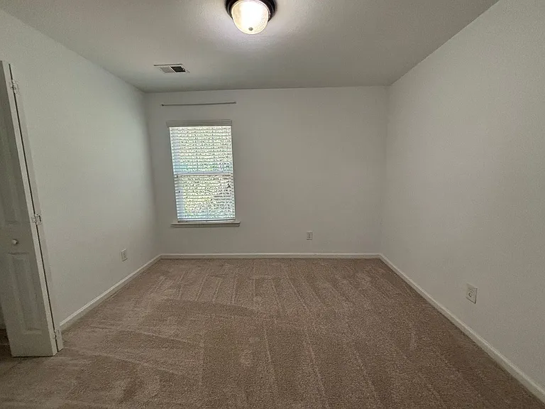 218 Northwood St — Photo 16