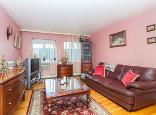 447 95th St APT 1C, Brooklyn, NY 11209