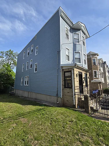 782 Bergen St Photo 1