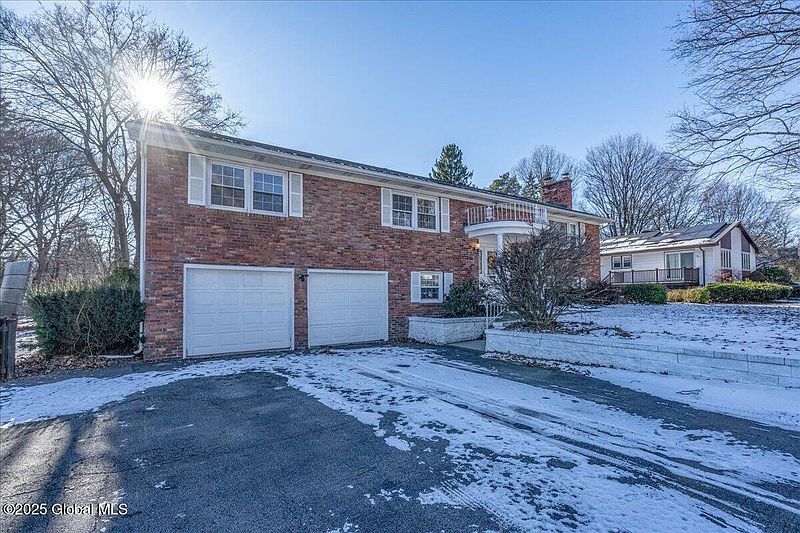 5th image of 2272 Sweetbrier Road