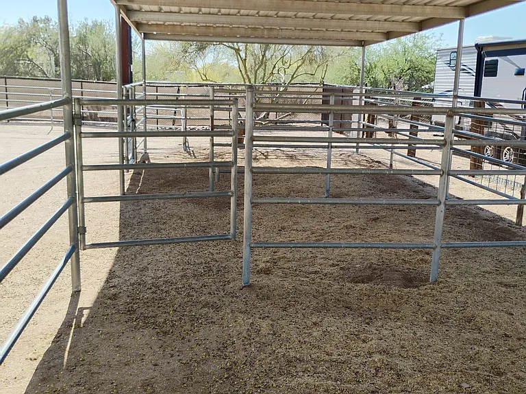 2 covered "mare lair" stalls, auto-watering stations available upon request.