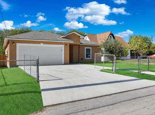 638 Senisa Dr, San Antonio, TX 78228