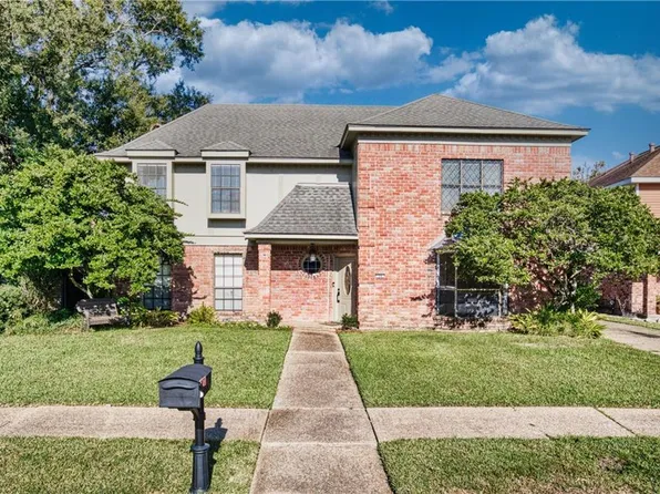 24 Yosemite Dr, New Orleans, LA 70131