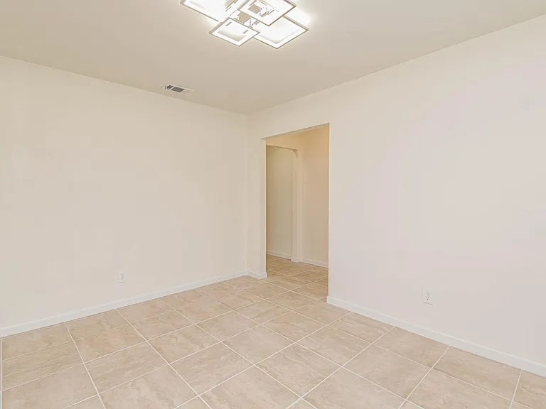 5003 Denoron Dr — Photo 16