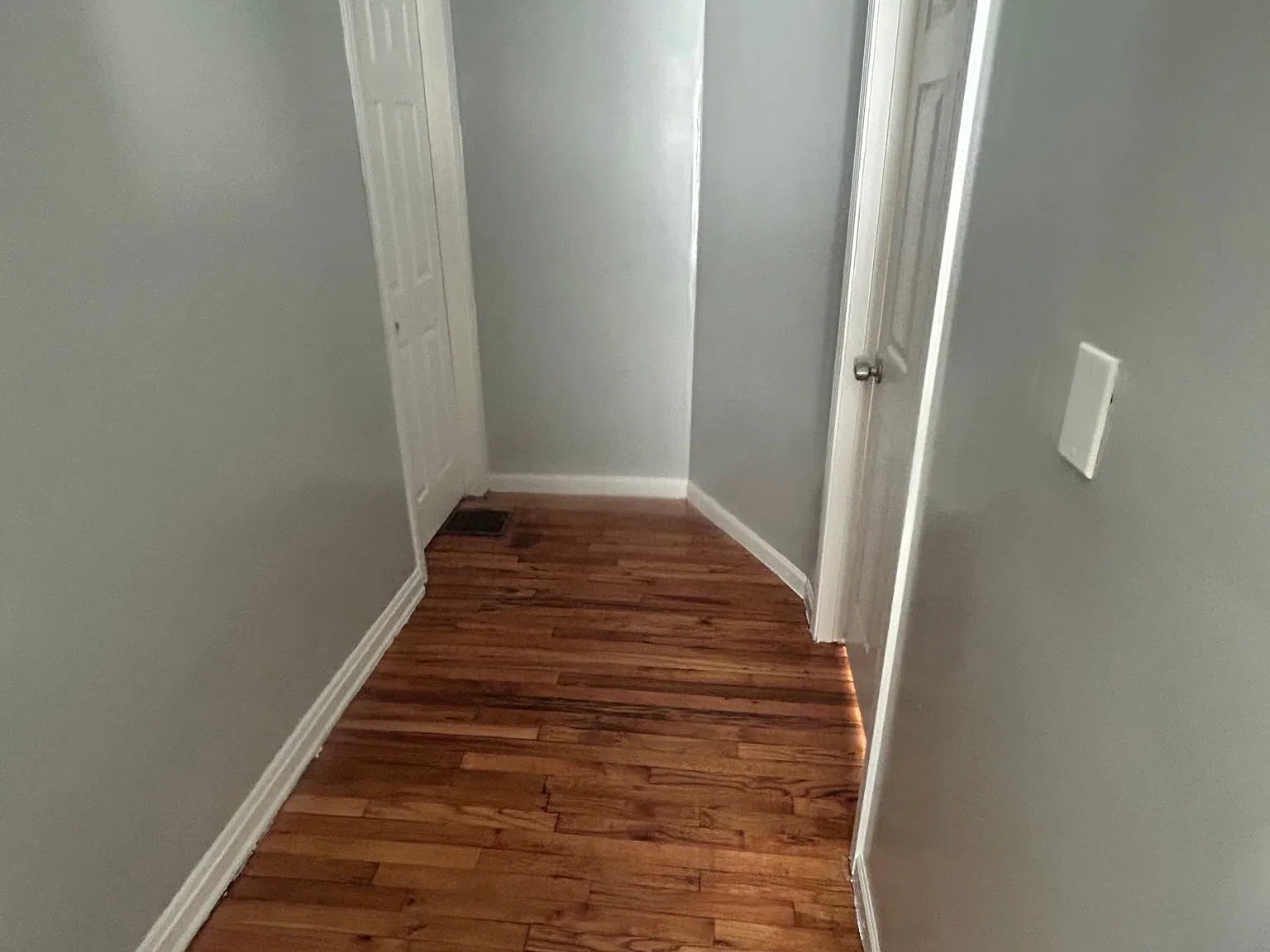 4 bed, 1.5 bath, 1481 sqft, $1,800 — Photo 3