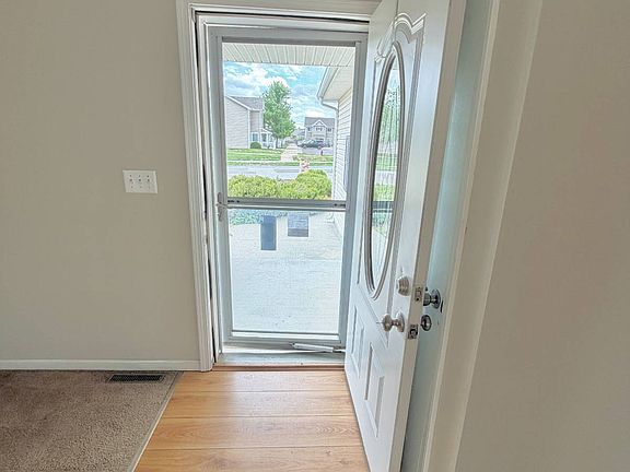 4th image of 408 Walters Dr