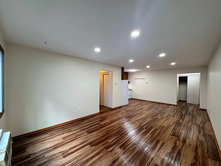 400 6th Ave SE #12 — Photo 5