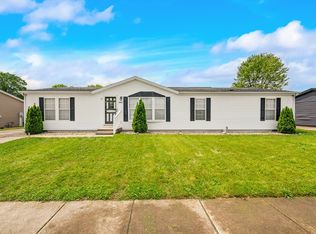 4640 Autumn Ridge Dr, Columbus, IN 47203