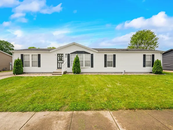 4640 Autumn Ridge Dr, Columbus, IN 47203