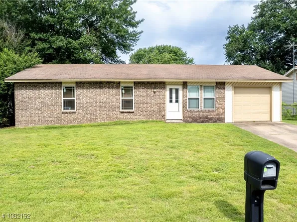 105 Circle B N #B, Roland, OK 74954