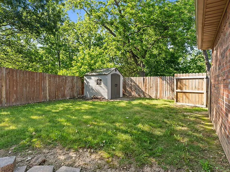 204 Tunbridge Dr — Photo 30