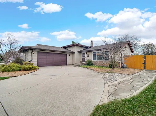 1814 Tulip Ln, Munster, IN 46321