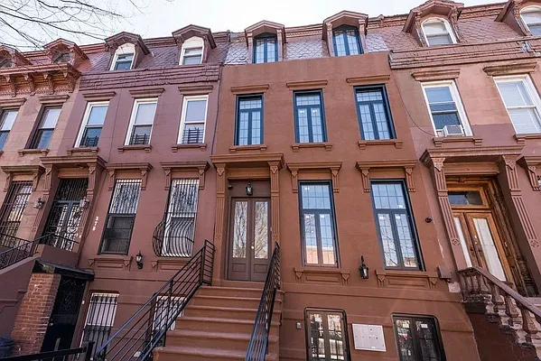 Sold by Nest Seekers International | media 12