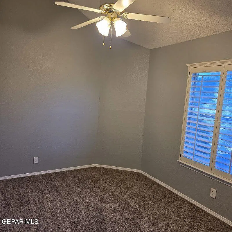 4 bed, 2.5 bath, 2015 sqft, $2,150 — Photo 4