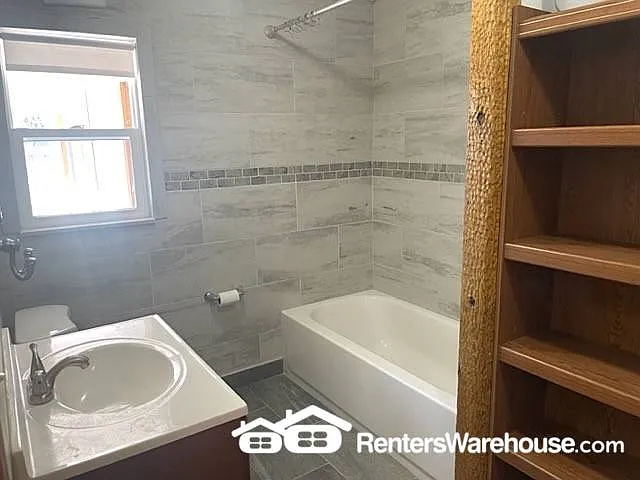 753 Washington St — Photo 6