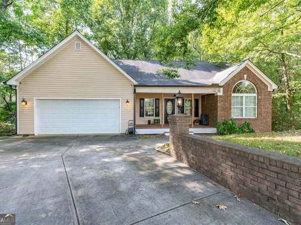 2208 Clarendon Ct NE, Conyers, GA 30012