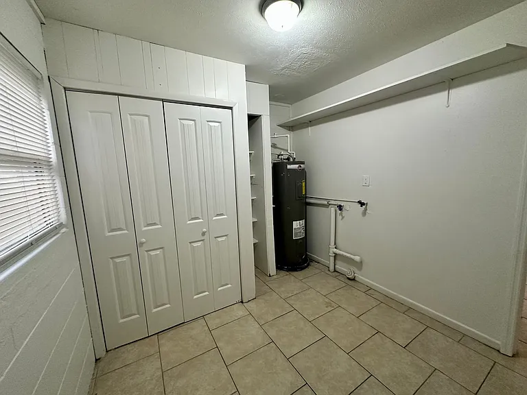 1317 Cambridge Dr — Photo 22