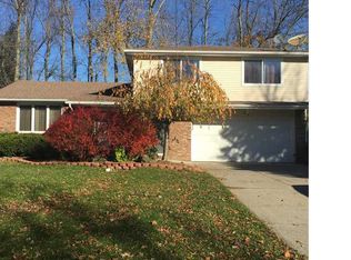 394 W Klein Rd, Williamsville, NY 14221