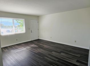 800 Aspen Dr #D, Tehachapi, CA 93561