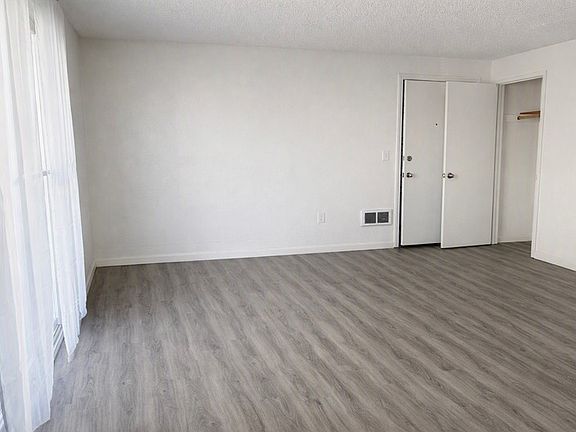 5th image of 4006 S Lawrence St #2