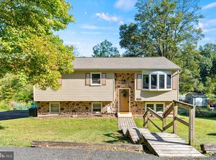 30 Black Walnut Dr, Etters, PA