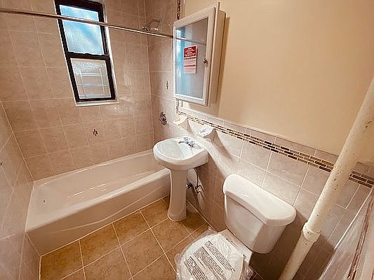 5th image of 61-40 Saunders St #3C
