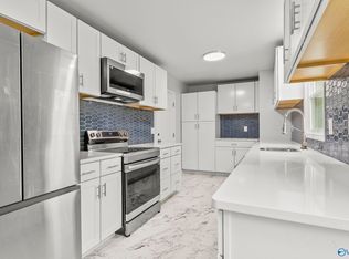 2702 Oakdale Ter NW, Huntsville, AL 35810