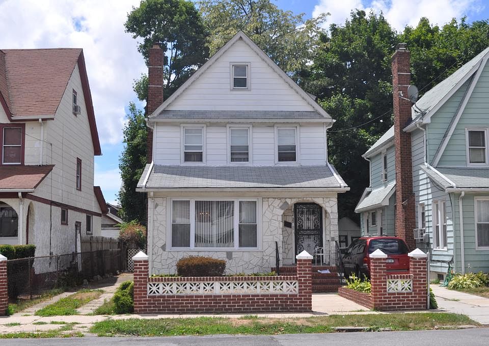 1st image of 10420 209th St