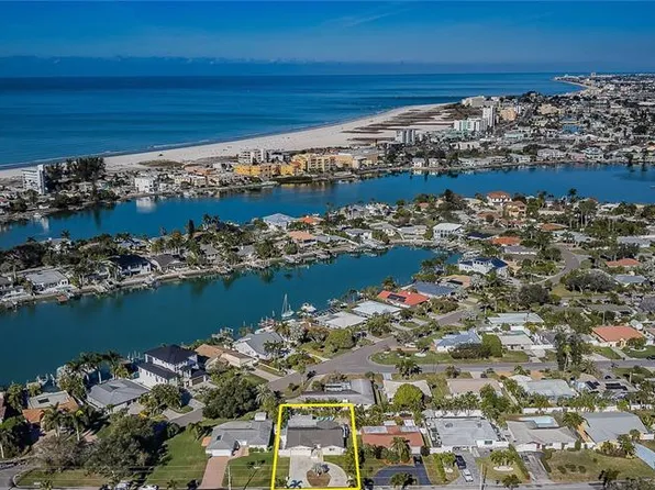 10104 Paradise Blvd, Treasure Island, FL 33706