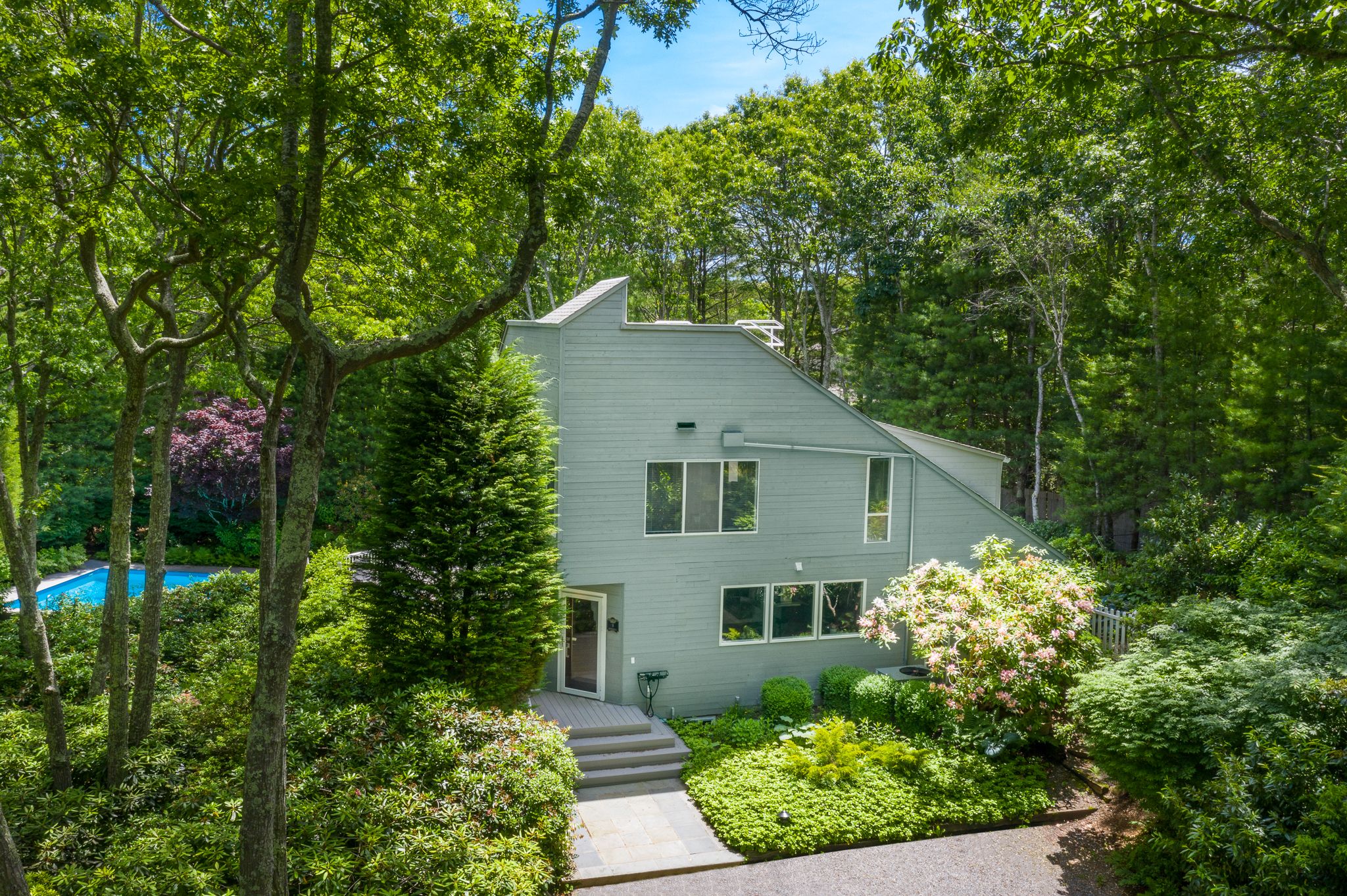 9 Historical Ct in East Hampton Out East