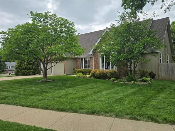 12010 W 74th St, Shawnee, KS 66216